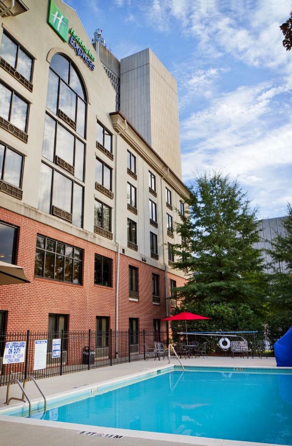 Holiday Inn Express & Suites Greenville-Downtown By Ihg מראה חיצוני תמונה